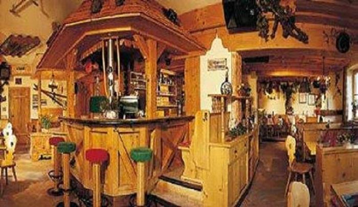 Hotel Garni - Restaurant Kaminstube 장크트안톤암아를베르크 외부 사진