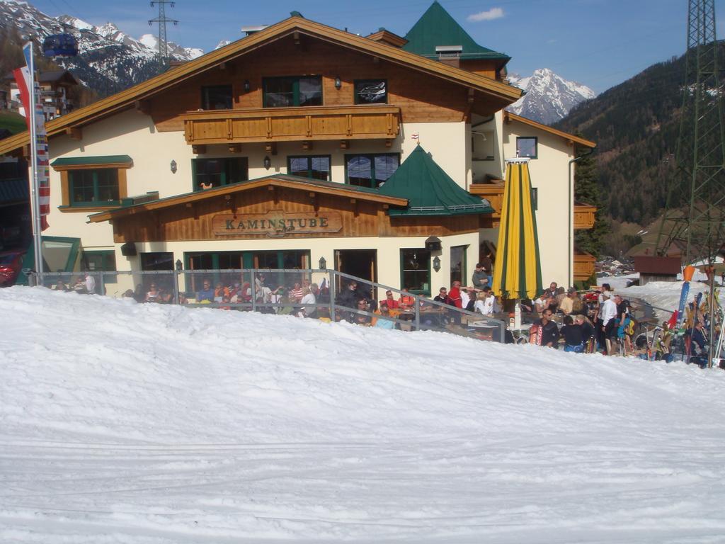 Hotel Garni - Restaurant Kaminstube 장크트안톤암아를베르크 객실 사진